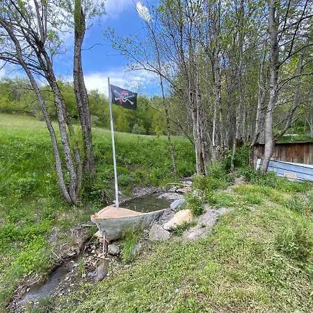 L Alpin Bel Appartement Avec Terrasse Dans Vieille Ferme De Montagne Renovee Les Orres Exterior photo