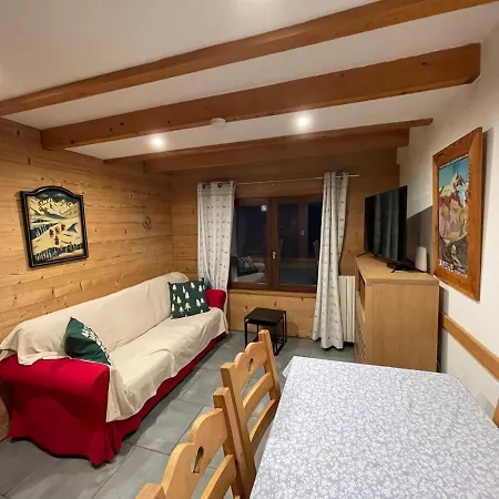 L Alpin Bel Appartement Avec Terrasse Dans Vieille Ferme De Montagne Renovee Les Orres Exterior photo